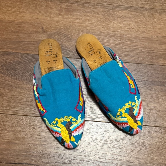 Handmade Shoes - Cotton Embroidered Handmade Oaxaca Mules, Women’s 8
